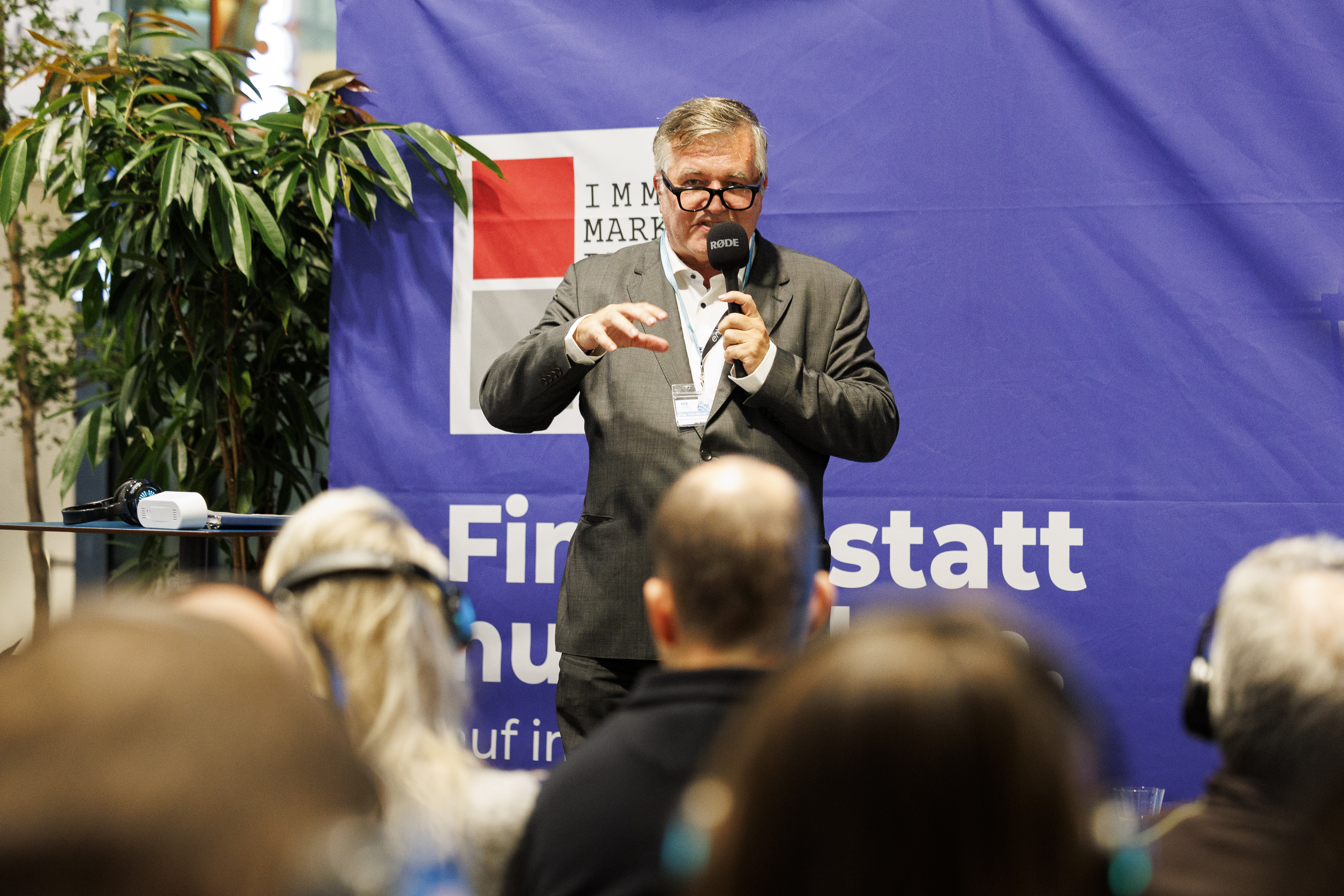 YZ 2567 &bull; Erste Wohnmesse - die Immobilienmesse in Wien